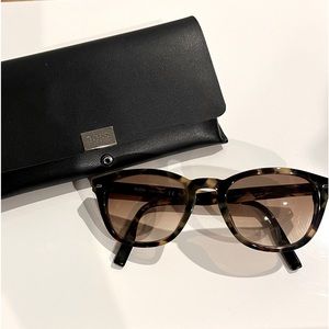 Hugo Boss Tortoise Women’s Sunglasses with Case